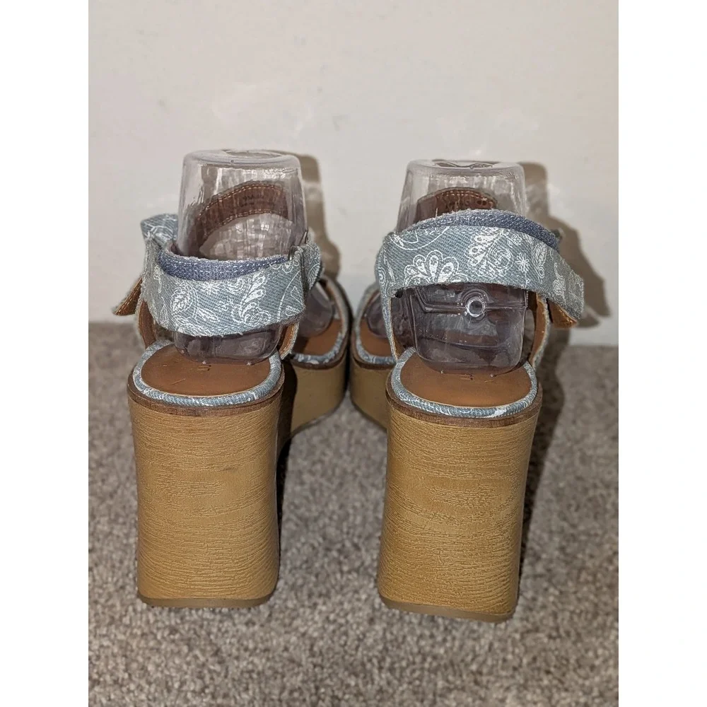 Lucky Brand Blue Paisley Denim Platform Wedge‎ Sandals 9M 40 Boho Wood Grain
